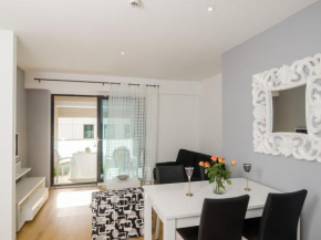Apartment Atlant - One Bedroom Apartment with Balcony and Side Sea View